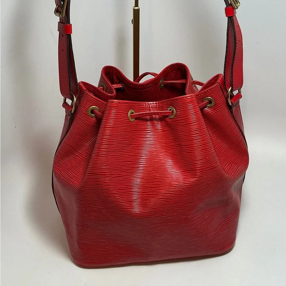 Louis Vuitton Petite Noe Bucket Bag Red Epi Leather